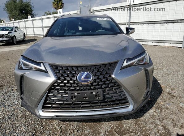 JTHX9JBH8N2056825 2022 LEXUS UX Silver Widok z przodu