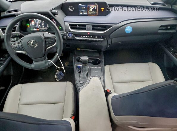 JTHX9JBH8N2056825 2022 LEXUS UX Silver Widok zestawu wskaźników
