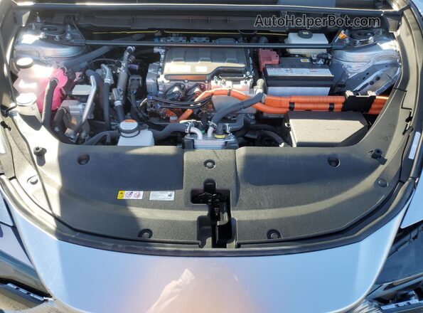 JTJAAAAB1SA029699 2025 LEXUS RZ Silver Widok wnętrza z tyłu