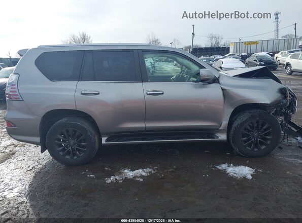 JTJAM7BX1L5240769 2020 LEXUS GX 460 Beige Вид задньої частини салону