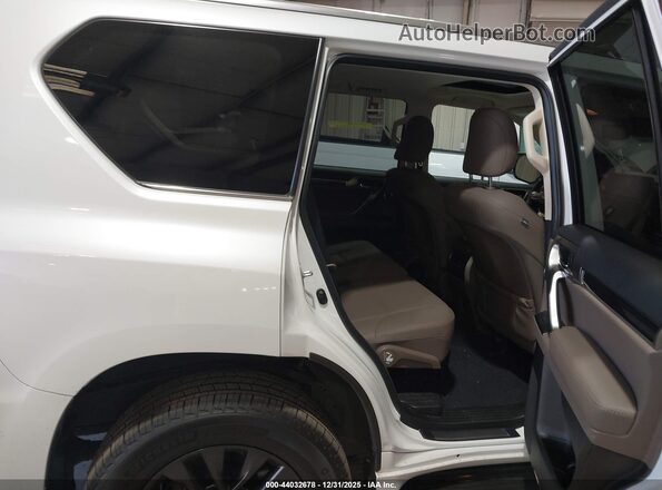 JTJAM7BX8N5335865 2022 LEXUS GX White VIN sticker view
