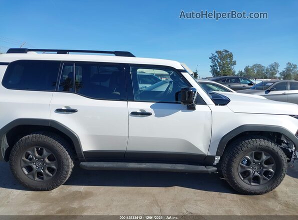 JTJTBCDX0R5030239 2024 LEXUS GX 550 Белый Вид задней части салона