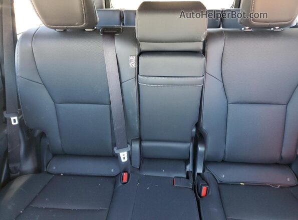 JTJTBCDX4S5048751 2025 LEXUS GX Silver Widok tylnych siedzeń