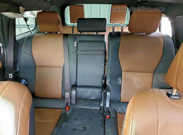 JTJTBCDX7R5027080 2024 LEXUS GX Silver Вид задніх сидінь