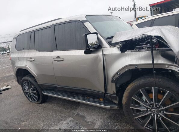 JTJVBCDX6S5060960 2025 LEXUS GX 550 Tan Սալոնի հետևի տեսք