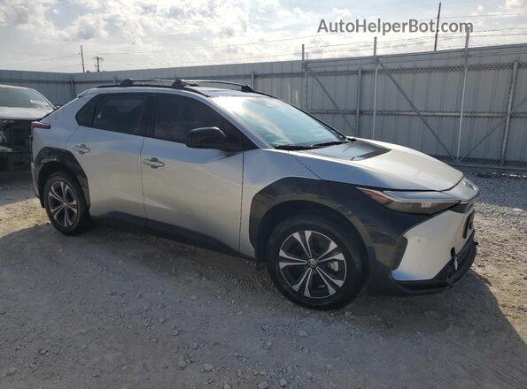 JTMAAAAA2RA034172 2024 TOYOTA LE Gray Front right