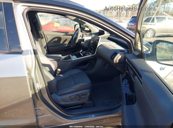 JTMABABA6SA095106 2025 SUBARU SOLTERRA Gray Սալոնի դիմացի տեսք