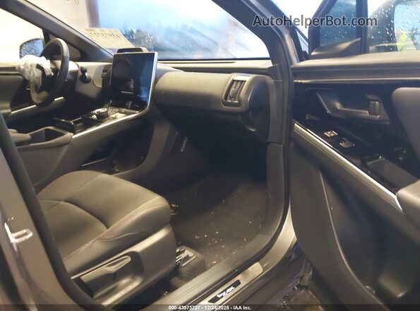 JTMABACA3SA092050 2025 TOYOTA BZ4X Gray Вид салону спереду