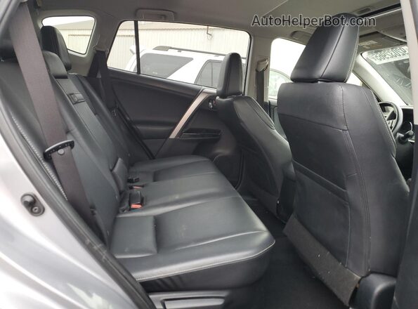 JTMDJREV8HD066470 2017 TOYOTA LIMITED Silver Widok wnętrza z tyłu