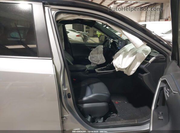 JTME6RFV1RD560675 2024 TOYOTA RAV4 HYBRID Silver Սալոնի դիմացի տեսք