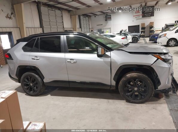 JTME6RFV1RD560675 2024 TOYOTA RAV4 HYBRID Silver Սալոնի հետևի տեսք