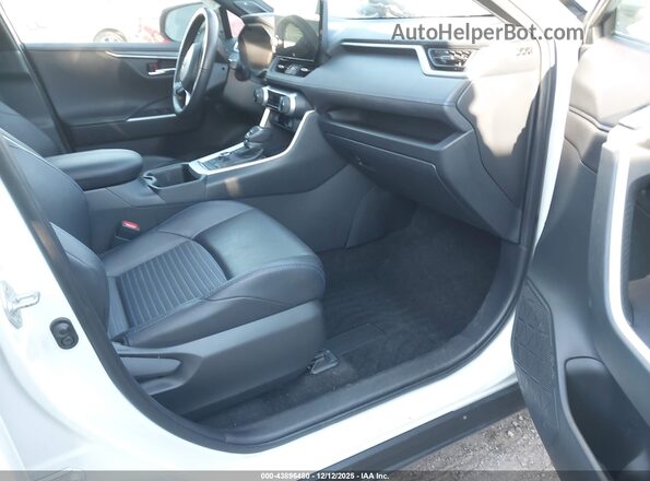 JTME6RFV7PJ038616 2023 TOYOTA RAV4 HYBRID White Vista interior delantera