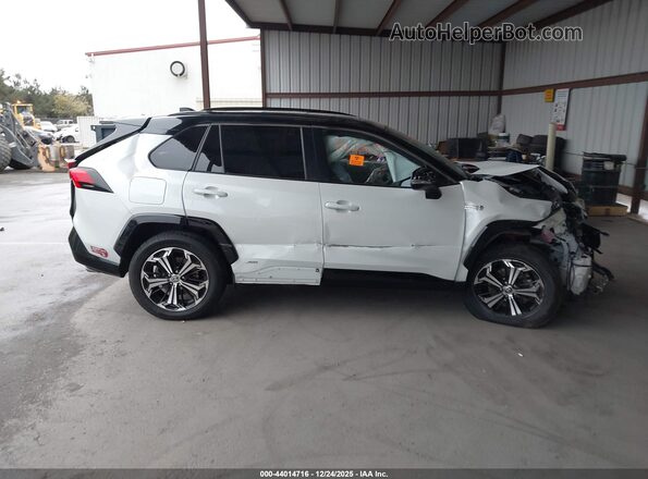 JTMEB3FV4RD191058 2024 TOYOTA RAV4 PRIME Белый Вид задней части салона