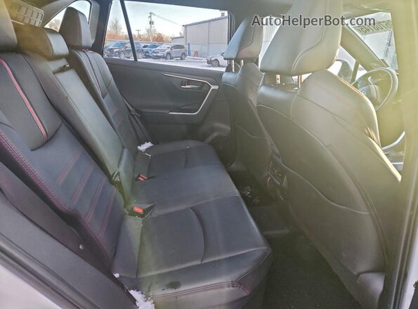 JTMFB3FV6ND083992 2022 TOYOTA RAV4 White Widok wnętrza z tyłu