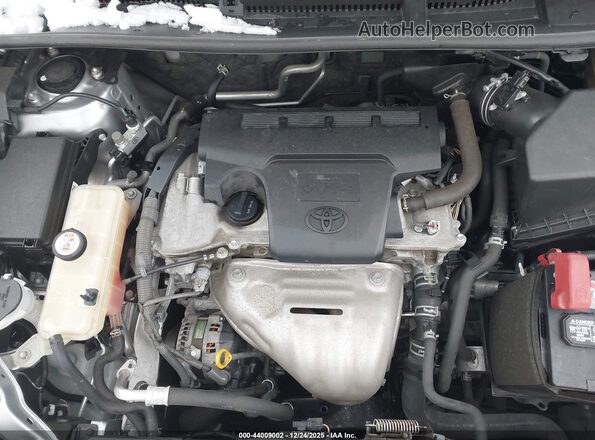 JTMRFREV9JJ212082 2018 TOYOTA LE Silver Вид ззаду