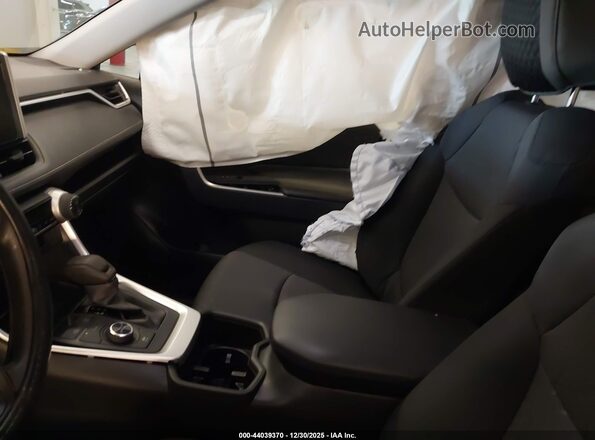 JTMRWRFV4SJ076475 2025 TOYOTA LE Pewter Widok wnętrza z przodu