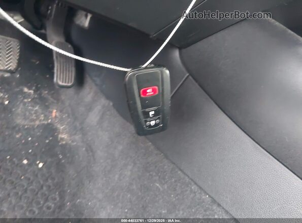 JTND4MBE7N3177037 2022 TOYOTA LL Silver Widok deski rozdzielczej