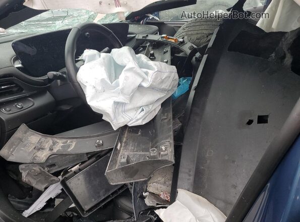 KL47LAE20RB026681 2024 BUICK OTHER Blue Vista interior delantera