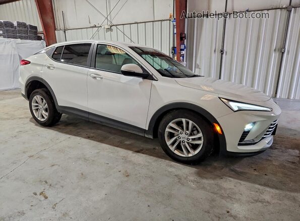 KL47LAEP2SB202244 2025 BUICK OTHER White Przód prawy