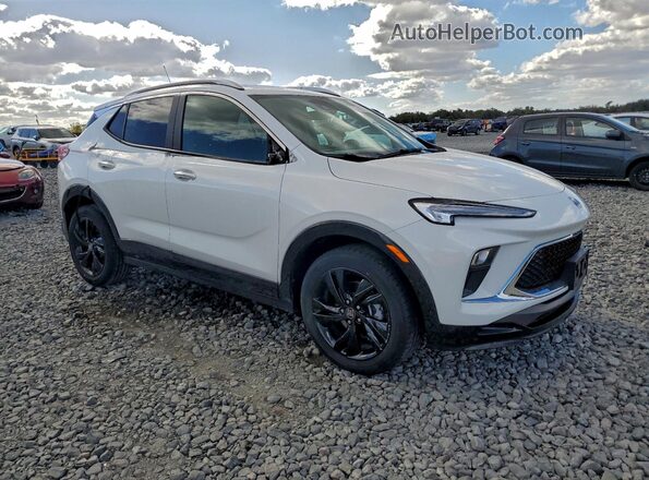 KL4AMDSL9RB202290 2024 BUICK ENCORE Белый Передняя правая четверть