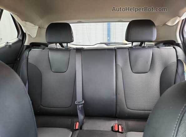 KL4MMCSL8NB099784 2022 BUICK ENCORE Синий Вид задних сидений
