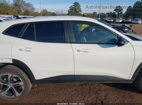 KL77LGE27RC212430 2024 CHEVROLET TRAX White სალონის 360-გრადუსიანი ხედი