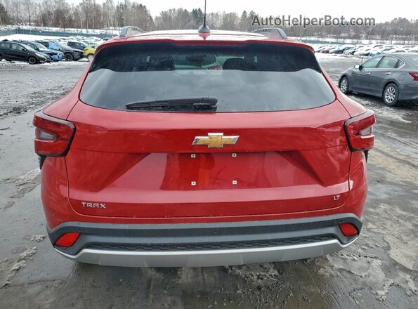 KL77LHEP6TC005827 2026 CHEVROLET TRAX Burgundy Вид ззаду
