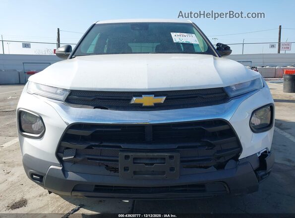 KL79MMS26NB101926 2022 CHEVROLET TRAILBLAZER White Вид задньої частини салону