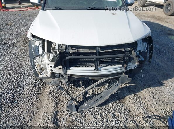 KL79MPSL9MB021870 2021 CHEVROLET TRAILBLAZER White Widok z przodu