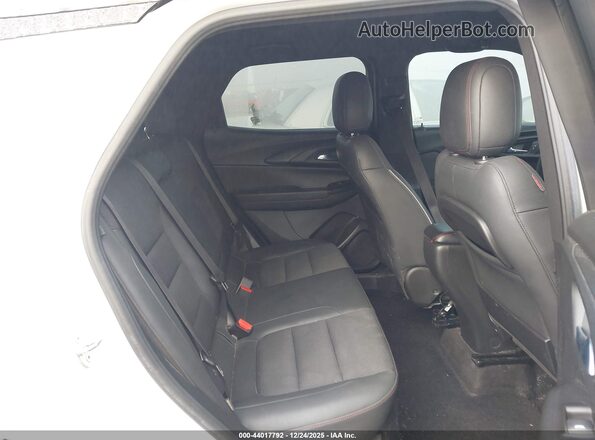 KL79MTSL2NB069365 2022 CHEVROLET TRAILBLAZER White VIN կոդի պիտակի տեսք