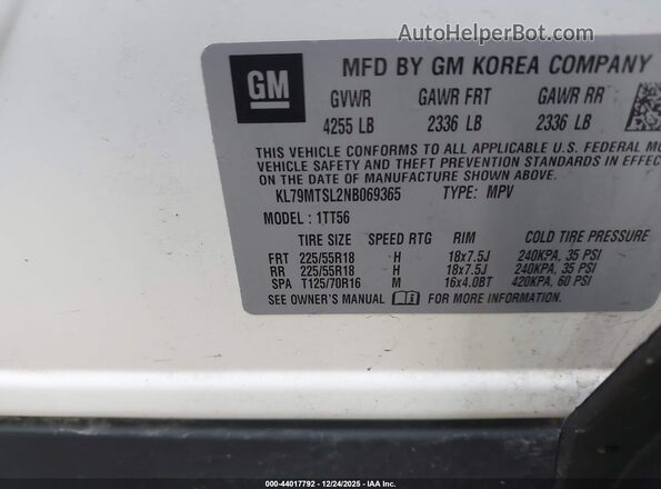 KL79MTSL2NB069365 2022 CHEVROLET TRAILBLAZER White Շարժիչի բաժամունքի տեսք