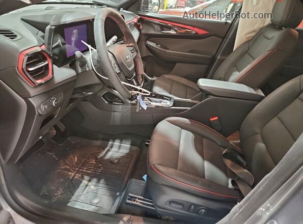 KL79MUSL3TB049113 2026 CHEVROLET TRAILBLAZER Gray Front interior view