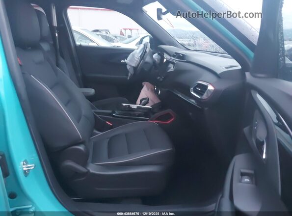 KL79MUSL8NB077752 2022 CHEVROLET TRAILBLAZER Blue Widok wnętrza z przodu