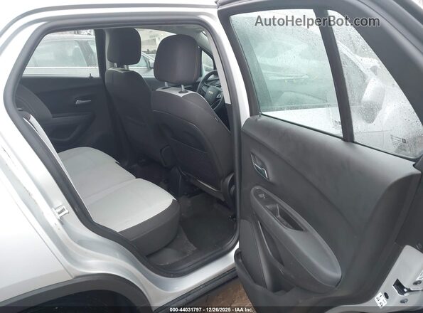 KL7CJKSB7HB071391 2017 CHEVROLET TRAX Silver VIN კოდის სტიკერის ხედი