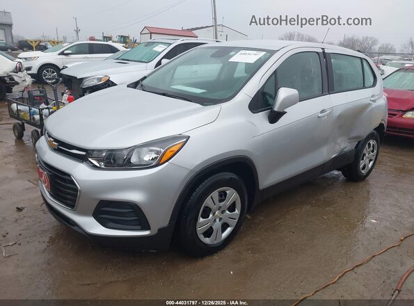 KL7CJKSB7HB071391 2017 CHEVROLET TRAX Silver წინა მარცხენა ხედი სამი მეოთხედიდან