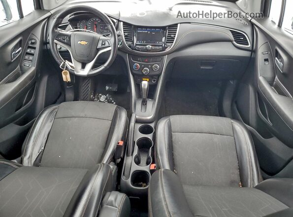 KL7CJLSB1JB564737 2018 CHEVROLET TRAX Silver 