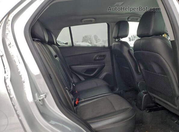 KL7CJLSB1JB564737 2018 CHEVROLET TRAX Silver 
