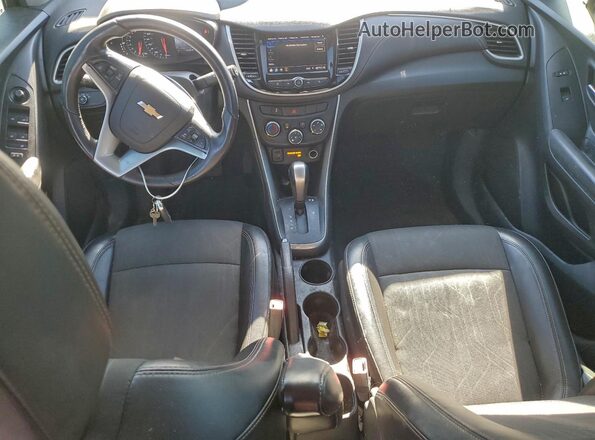 KL7CJLSB5MB311439 2021 CHEVROLET TRAX Silver Vista del salpicadero
