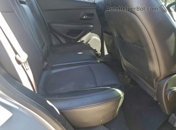 KL7CJLSB5MB311439 2021 CHEVROLET TRAX Silver Vista interior trasera