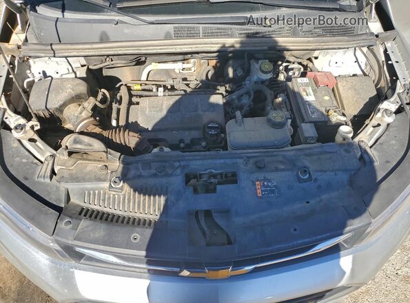 KL7CJLSB5MB311439 2021 CHEVROLET TRAX Silver Vista del compartimento del motor