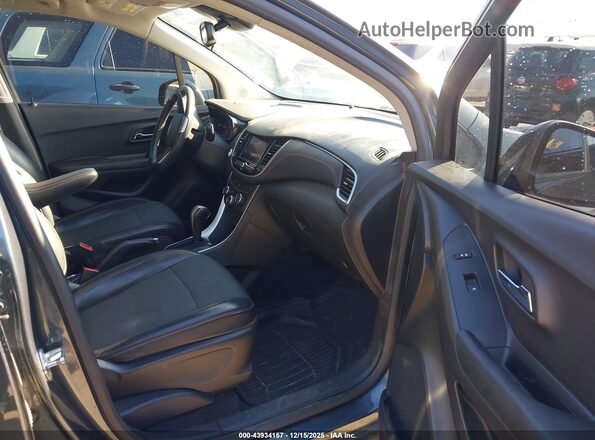 KL7CJLSM2NB564012 2022 CHEVROLET TRAX Blue წინა სალონის ხედი