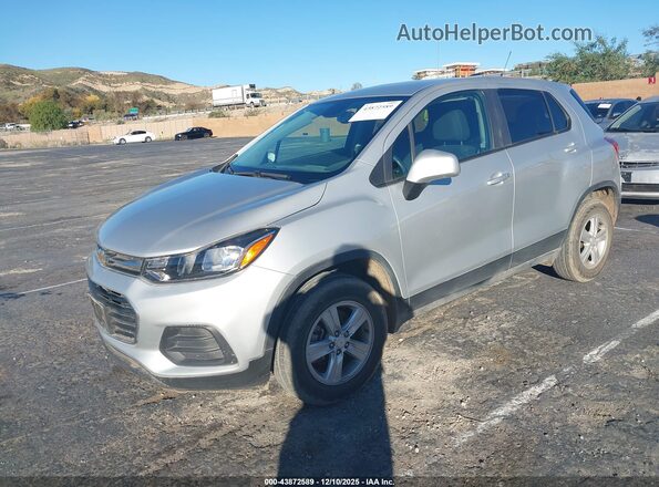 KL7CJNSM2NB545214 2022 CHEVROLET TRAX Silver Przód lewy