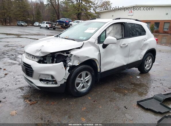 KL7CJPSM5NB533120 2022 CHEVROLET TRAX Белый Передняя левая четверть
