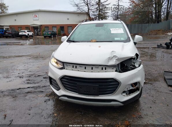 KL7CJPSM5NB533120 2022 CHEVROLET TRAX Белый Вид щитка приборов