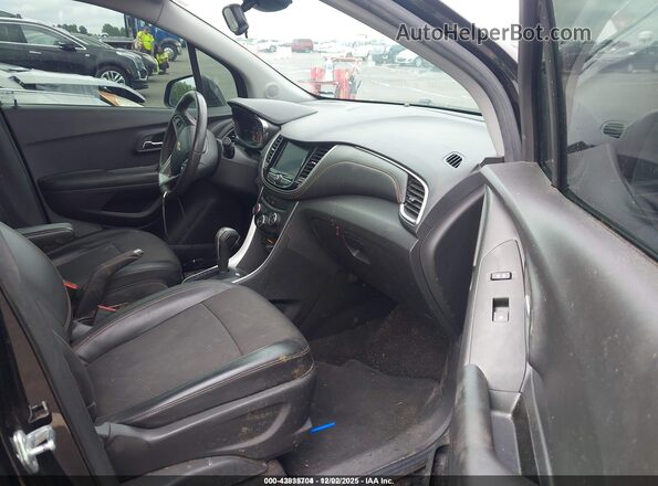 KL7CJPSM5NB539743 2022 CHEVROLET TRAX Gray წინა სალონის ხედი