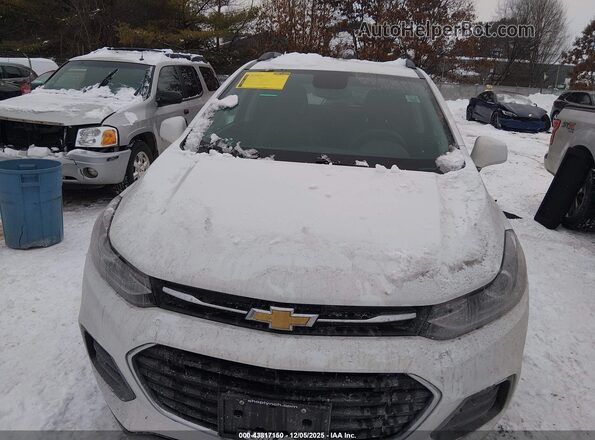 KL7CJPSM6NB522840 2022 CHEVROLET TRAX White უკანა სალონის ხედი