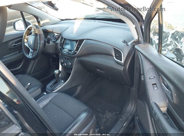 KL7CJPSM7NB520417 2022 CHEVROLET TRAX Black Vista interior delantera