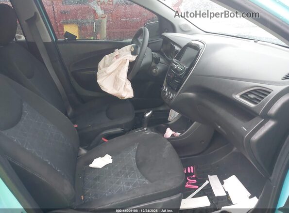 KL8CB6SA3NC021729 2022 CHEVROLET SPARK Blue Front interior view