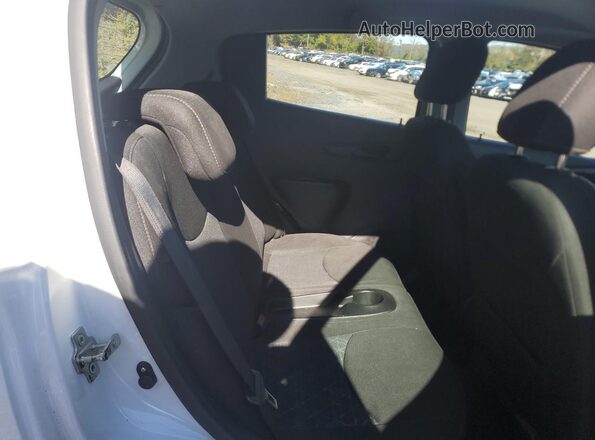 KL8CD6SA1MC724092 2021 CHEVROLET SPARK Белый Вид задних сидений