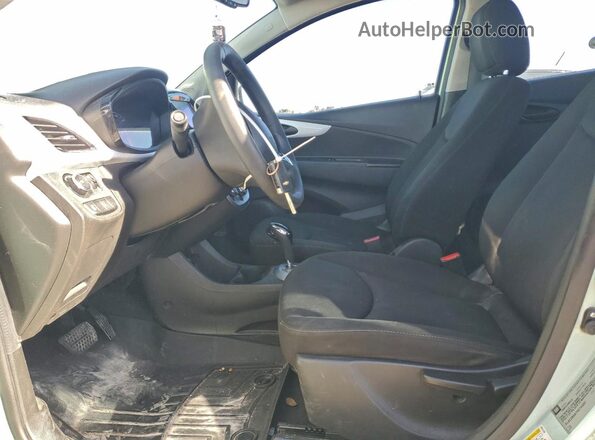KL8CD6SA7HC743297 2017 CHEVROLET SPARK Turquoise Widok wnętrza z przodu